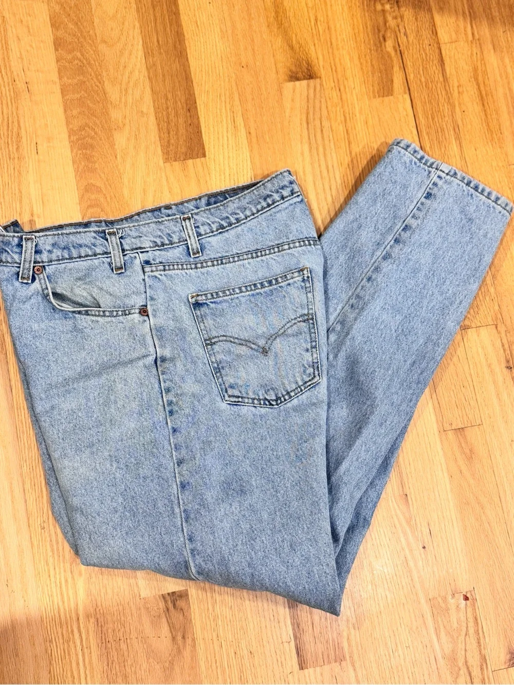 VTG Levi’s 550 | 100% Cotton RELAXED FIT | Men’s Jeans ~ Size W36 L32